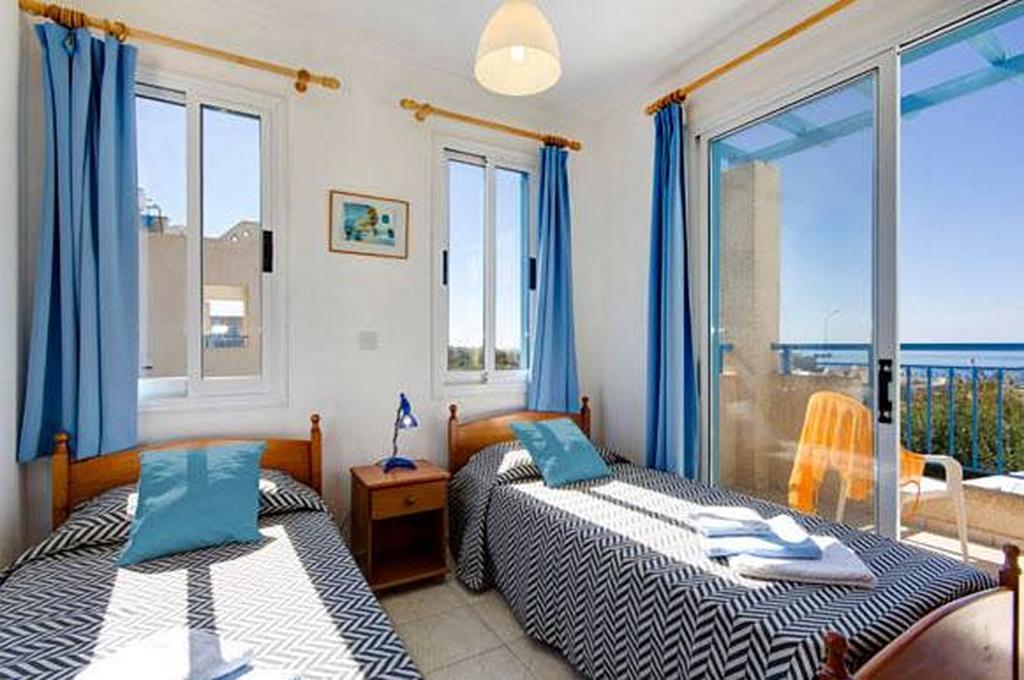 Philippos Paphos Villas - Villa 3 Екстериор снимка