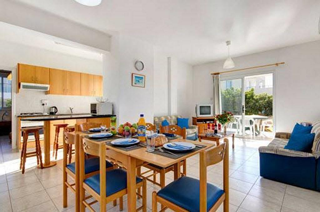 Philippos Paphos Villas - Villa 3 Екстериор снимка